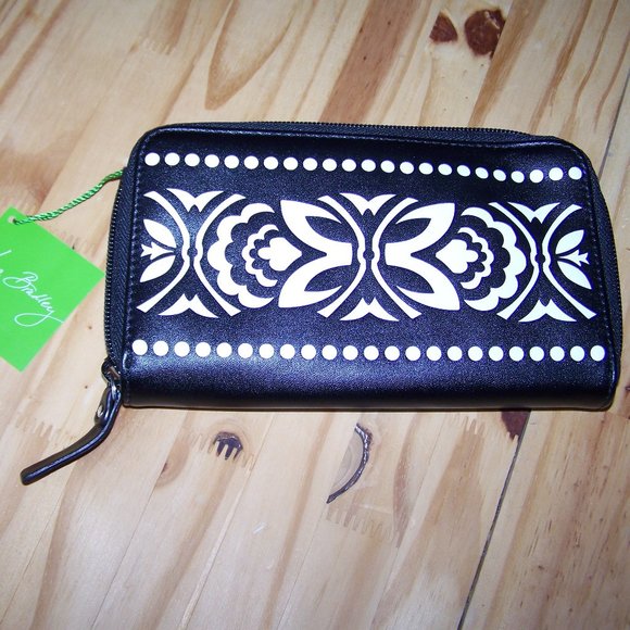 Vera Bradley Handbags - Vera Bradley NWT Laser Cutout Wallet